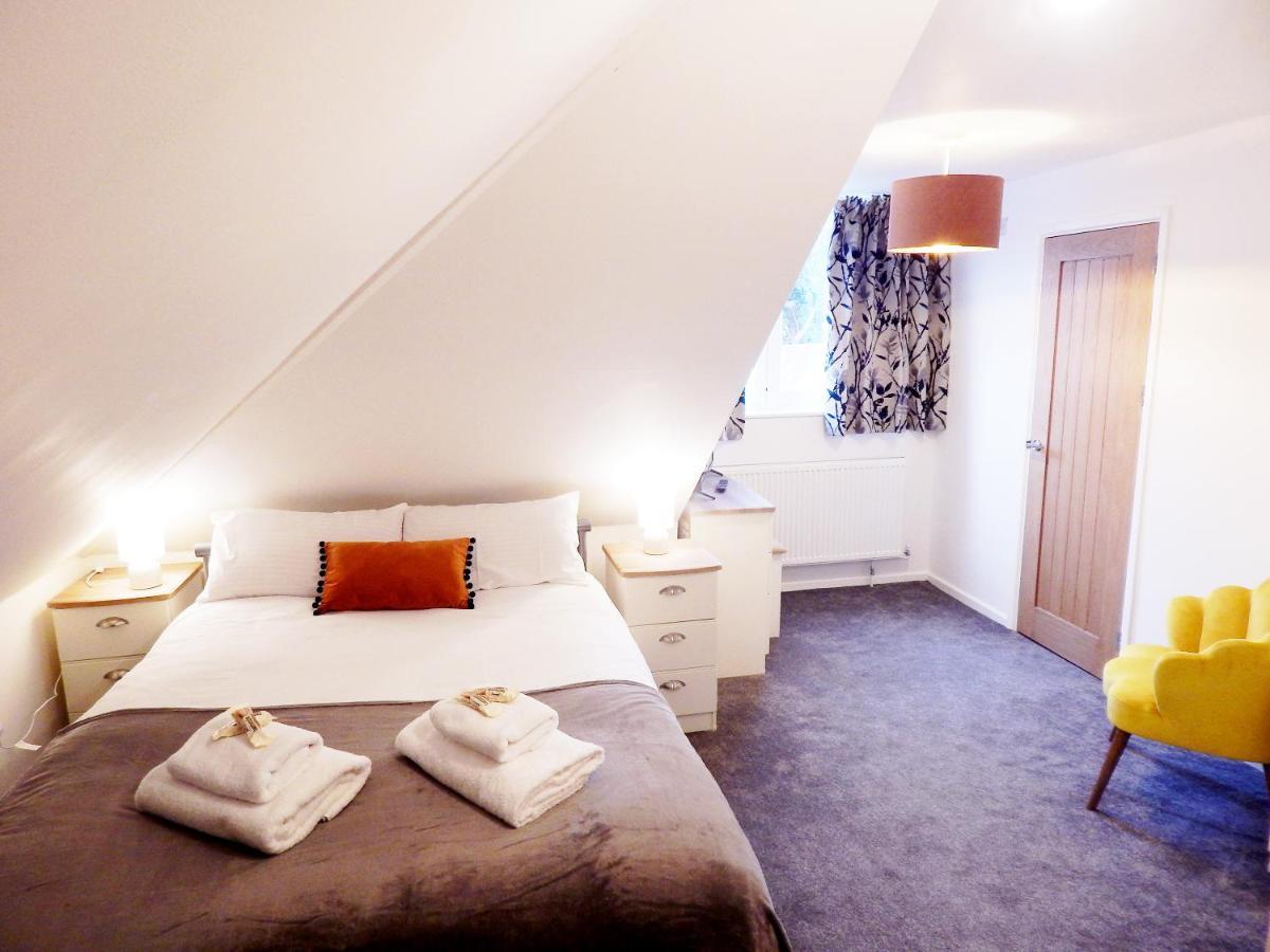 Modern, Well Located En-Suite Rooms With Parking - Orbitat Accommodations Кембридж Экстерьер фото
