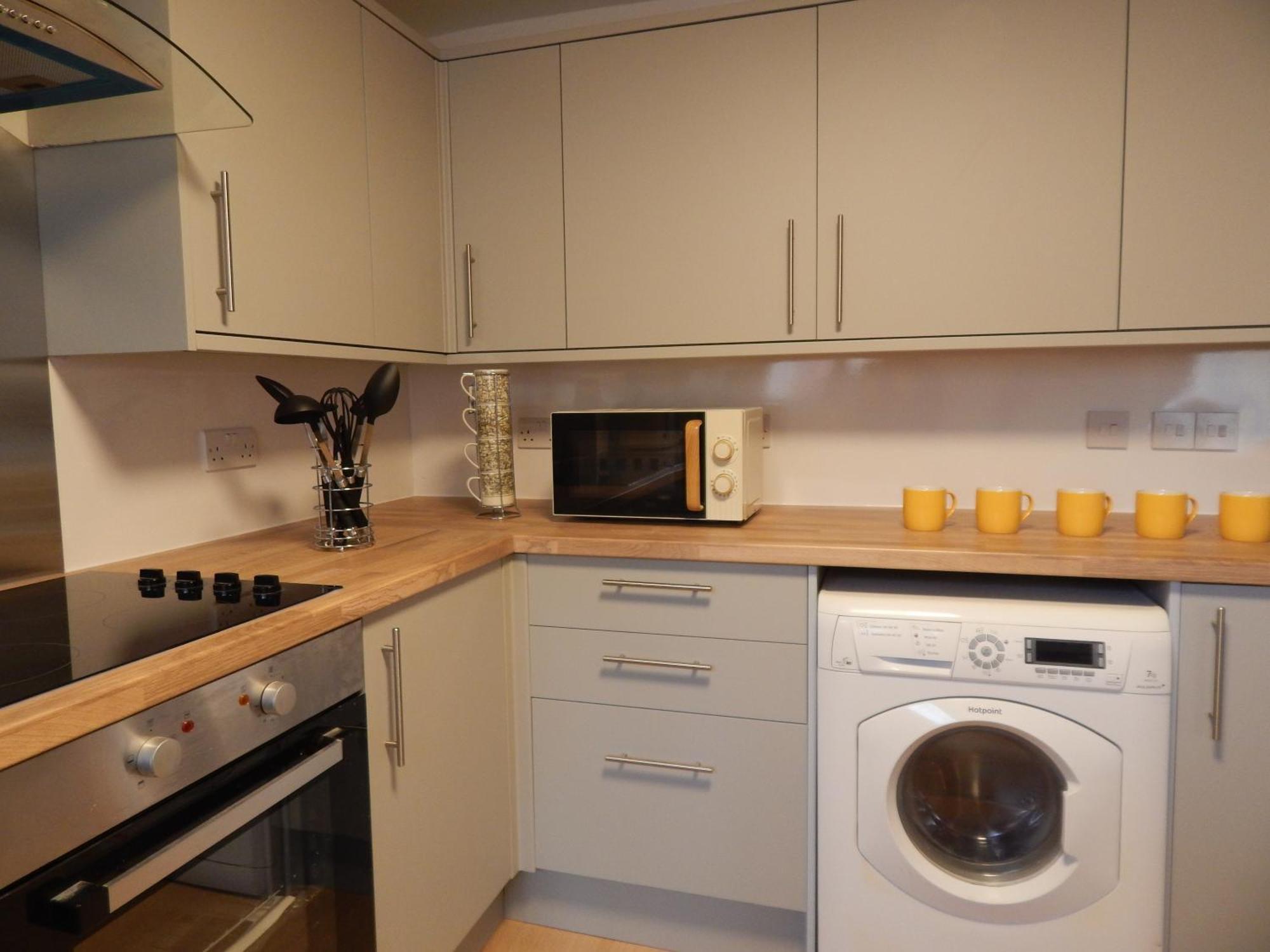 Modern, Well Located En-Suite Rooms With Parking - Orbitat Accommodations Кембридж Экстерьер фото